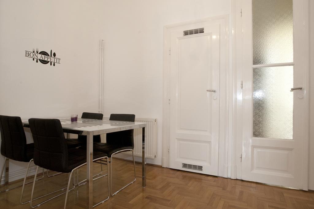Alice Apartment Budapest Bilik gambar