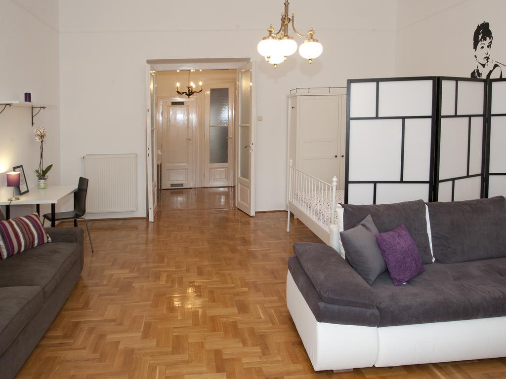 Alice Apartment Budapest Bilik gambar